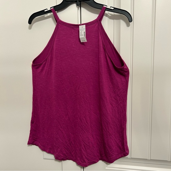 24/7 Keyhole Neck Woman’s Sleeveless Top Medium - Picture 3 of 3